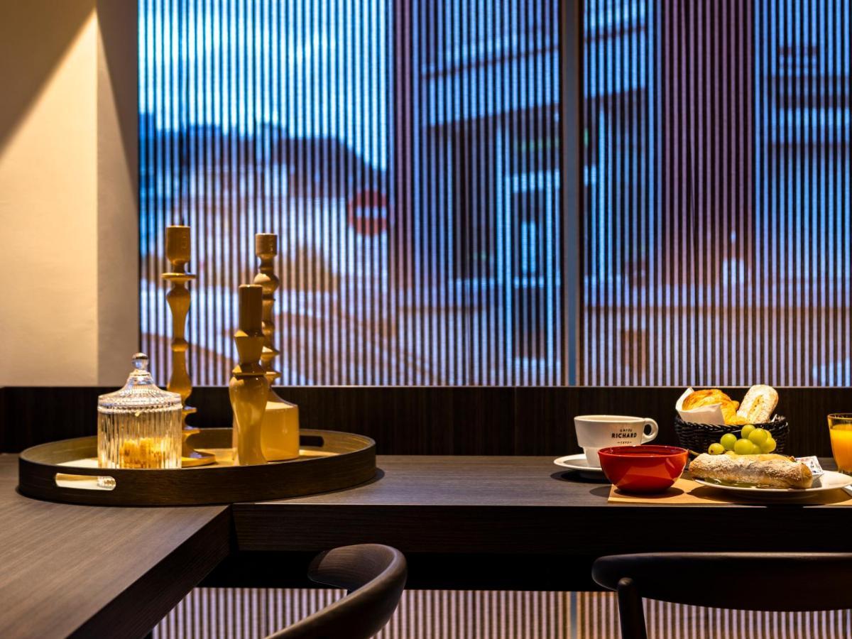 MOKA Hôtel Lorient Buitenkant foto